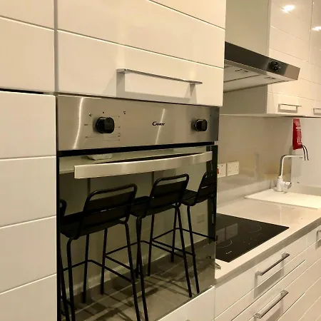 By Promenade And * スリーマ