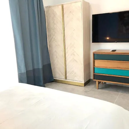 By Promenade And * Слима