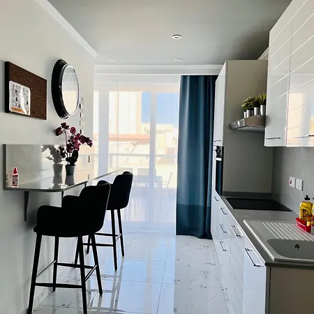 Apartment By Promenade And Sliema