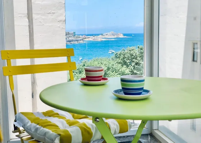 By Promenade And Appartamento Sliema