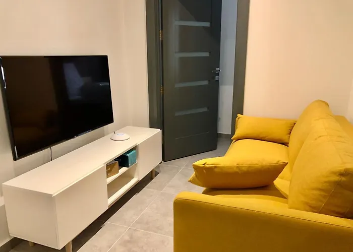 By Promenade And * Слима