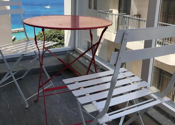 By Promenade And Apartmán *