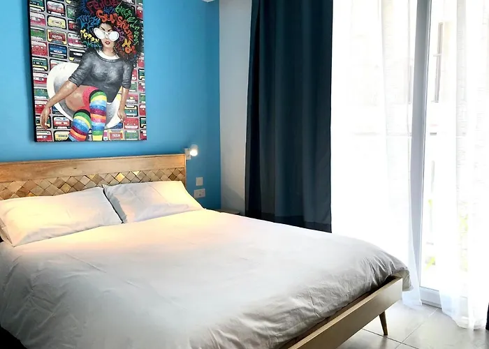 By Promenade And Слима